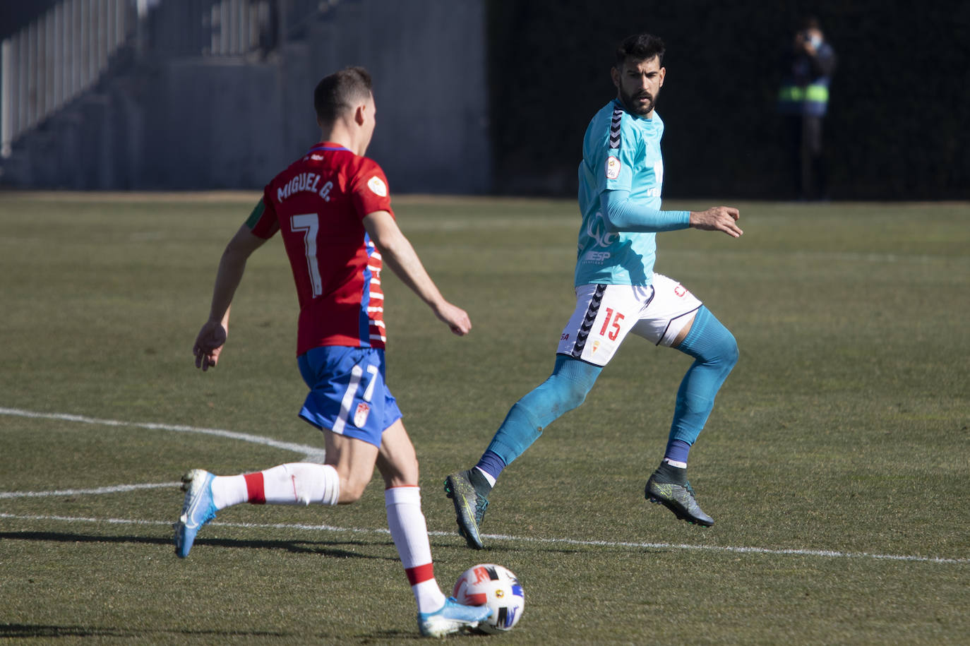 Fotos: El Murcia logra un triunfo de oro en Granada
