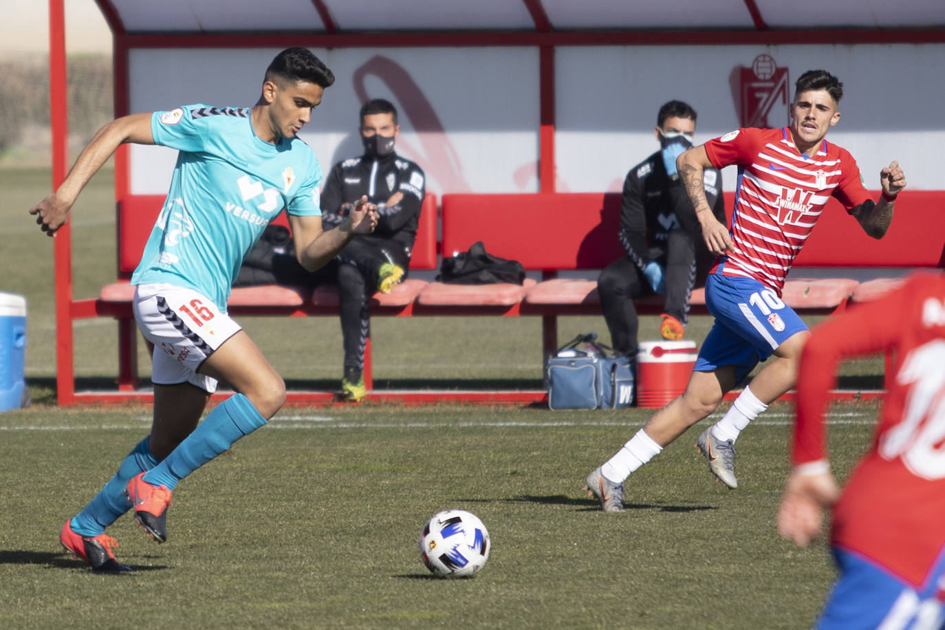 Fotos: El Murcia logra un triunfo de oro en Granada