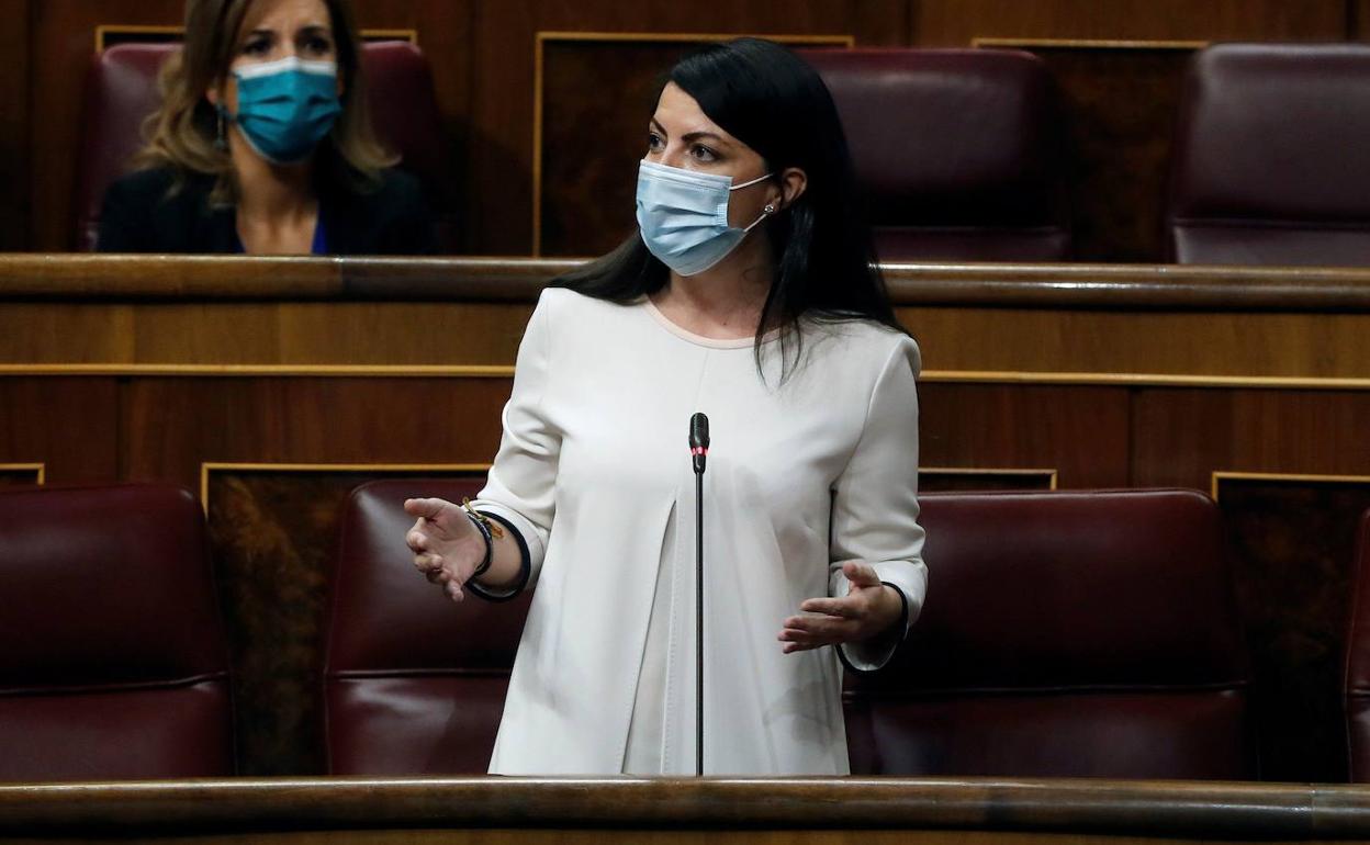 Macarena Olona, durante un debate en el Congreso de los Diputados.