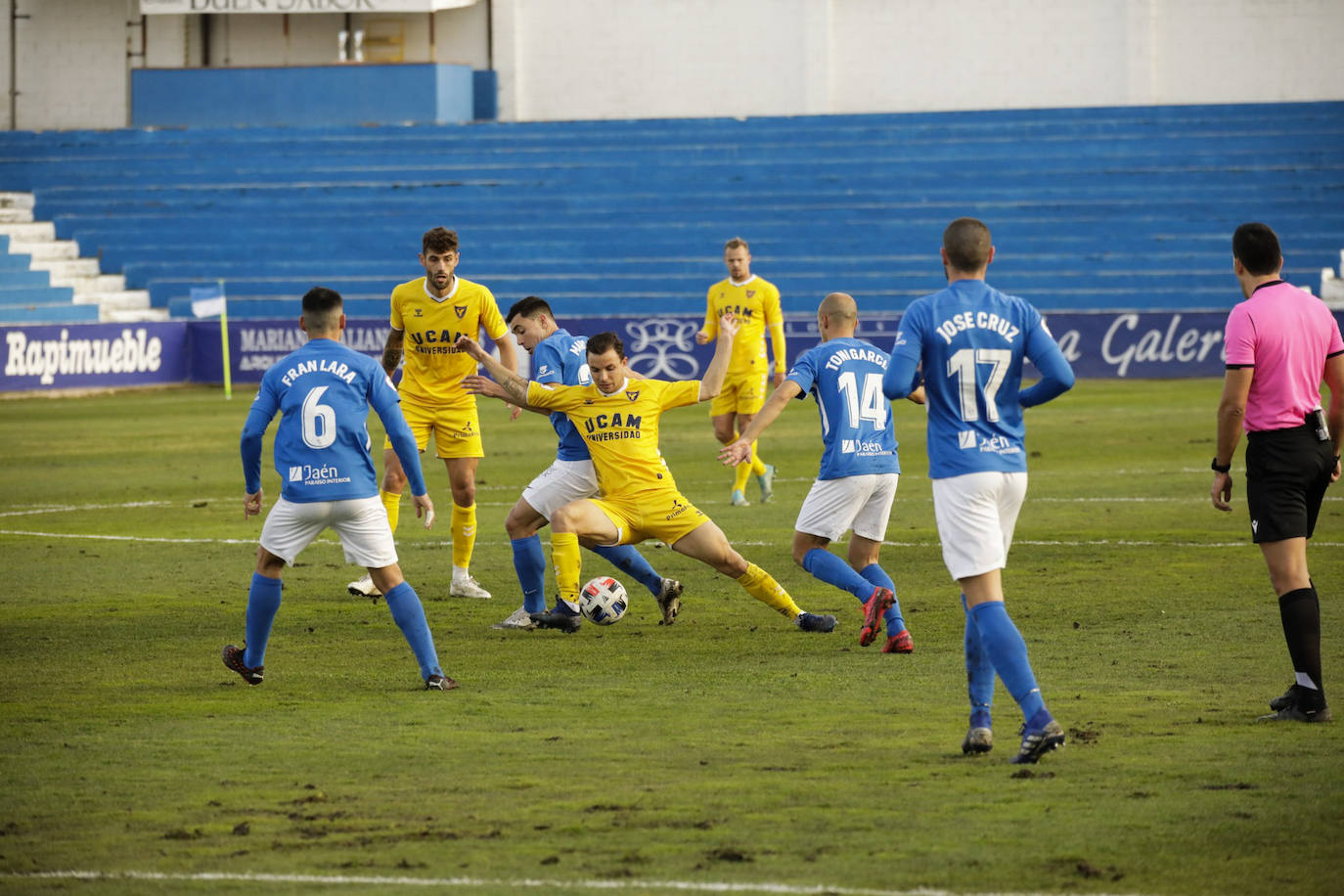 Fotos: El Linares 1-0 UCAM, en imágenes