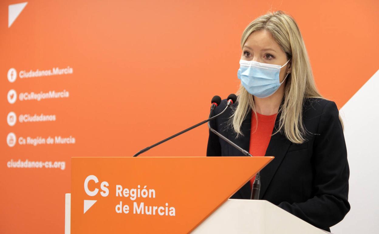 Ana Martínez Vidal en la comparecencia en la que ha pedido abrir una comisión de investigación en la Asamblea.