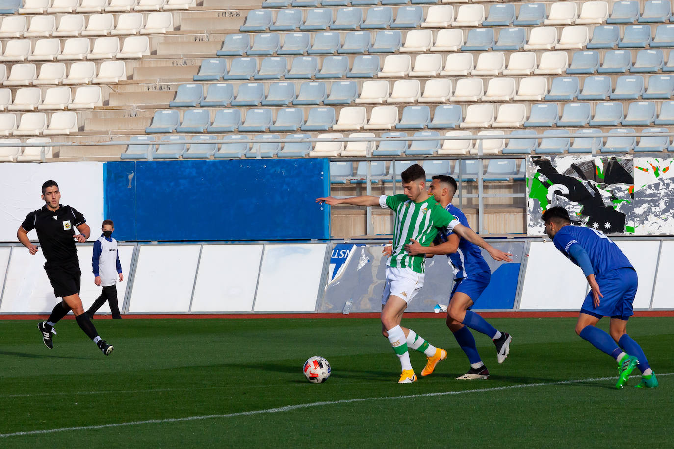 Fotos: El Lorca Deportiva cae ante el Betis