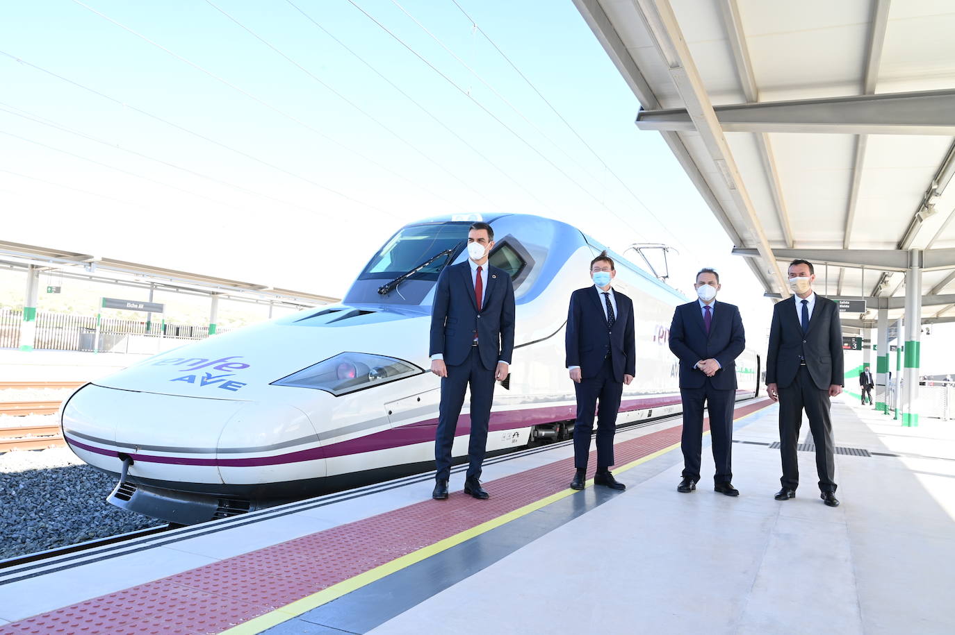 Fotos: Inauguración de la línea de AVE Orihuela-Madrid que contó con la presencia de Pedro Sánchez