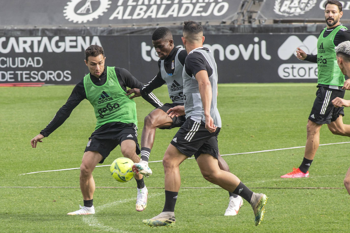 Fotos: Azeez entrena con el Efesé