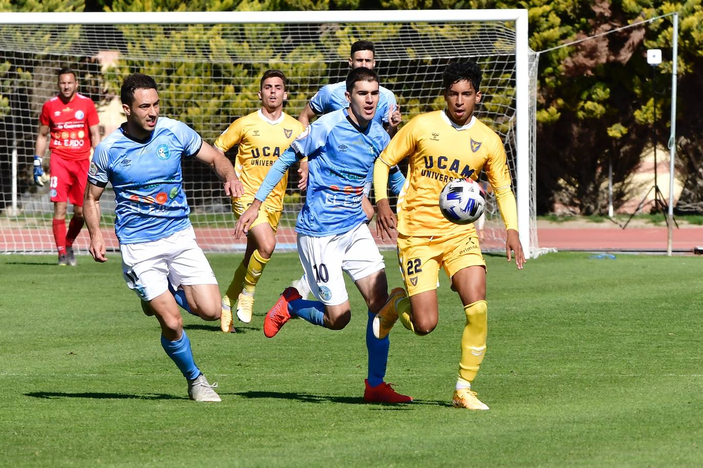 Fotos: La falta de puntería condena a un UCAM que no sale de su mala racha