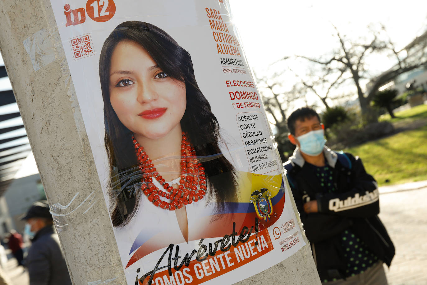 Fotos: Ecuatorianos residentes en la Región de Murcia ejercen su derecho al voto