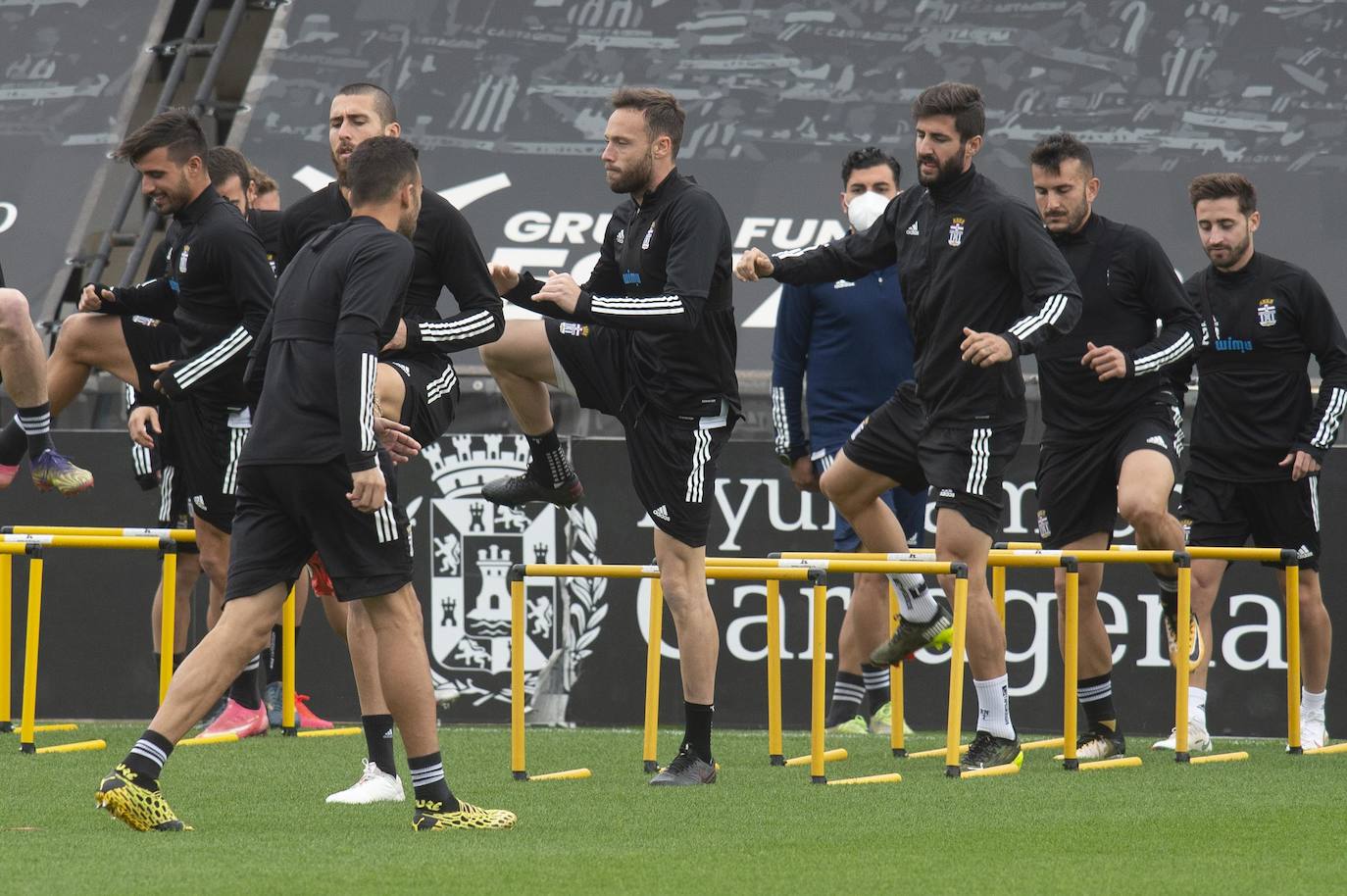 Fotos: El Efesé por fin sonríe