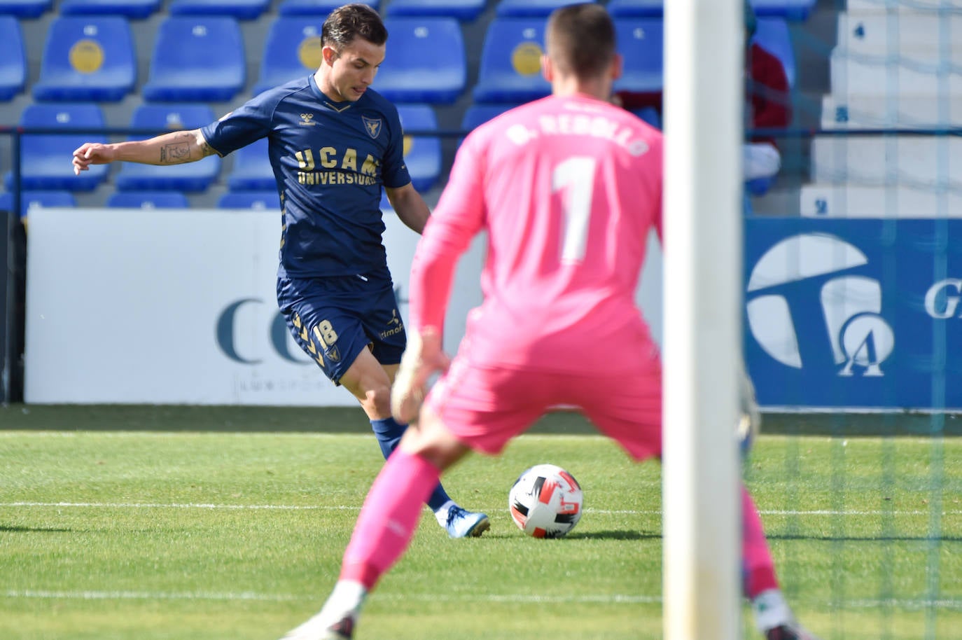 Fotos: El empate entre el UCAM Murcia CF y el Betis, en imágenes