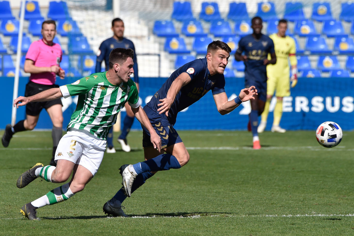 Fotos: El empate entre el UCAM Murcia CF y el Betis, en imágenes