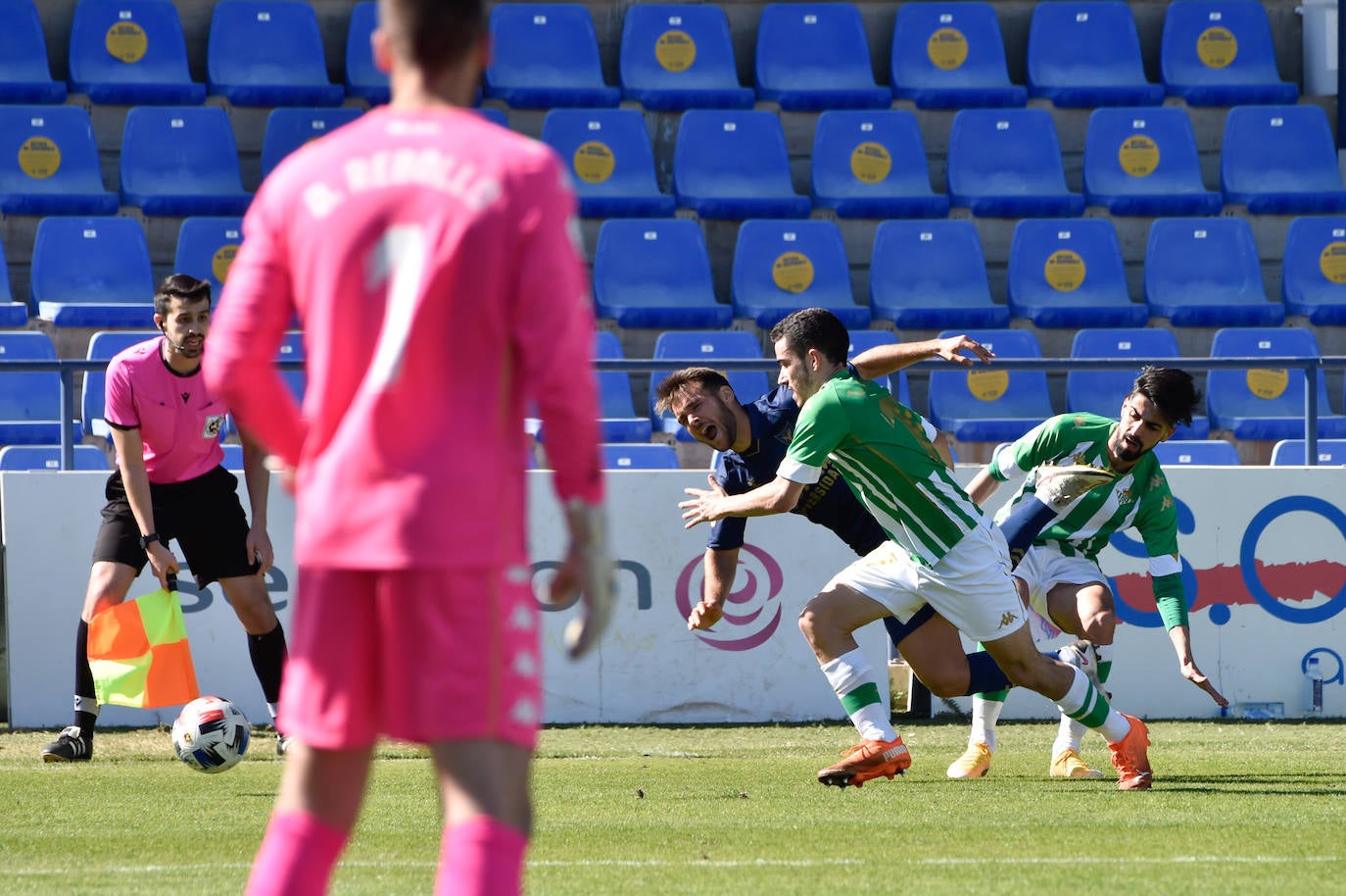 Fotos: El empate entre el UCAM Murcia CF y el Betis, en imágenes