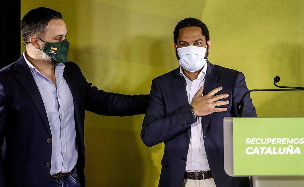 Vox arrolla al PP y a Ciudadanos, y Abascal ajusta cuentas con Casado