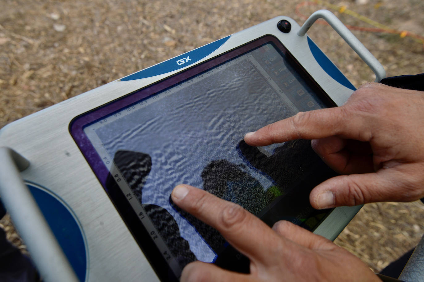 Fotos: Visita al Palacio Mardanisí del Castillejo de Monteagudo, donde comienzan los trabajos de georradar