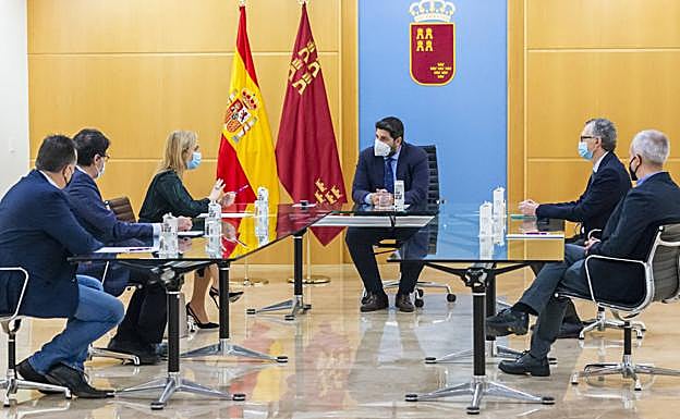 Reunión de López Miras con la presidenta de la Organización Nacional de Trasplantes. 
