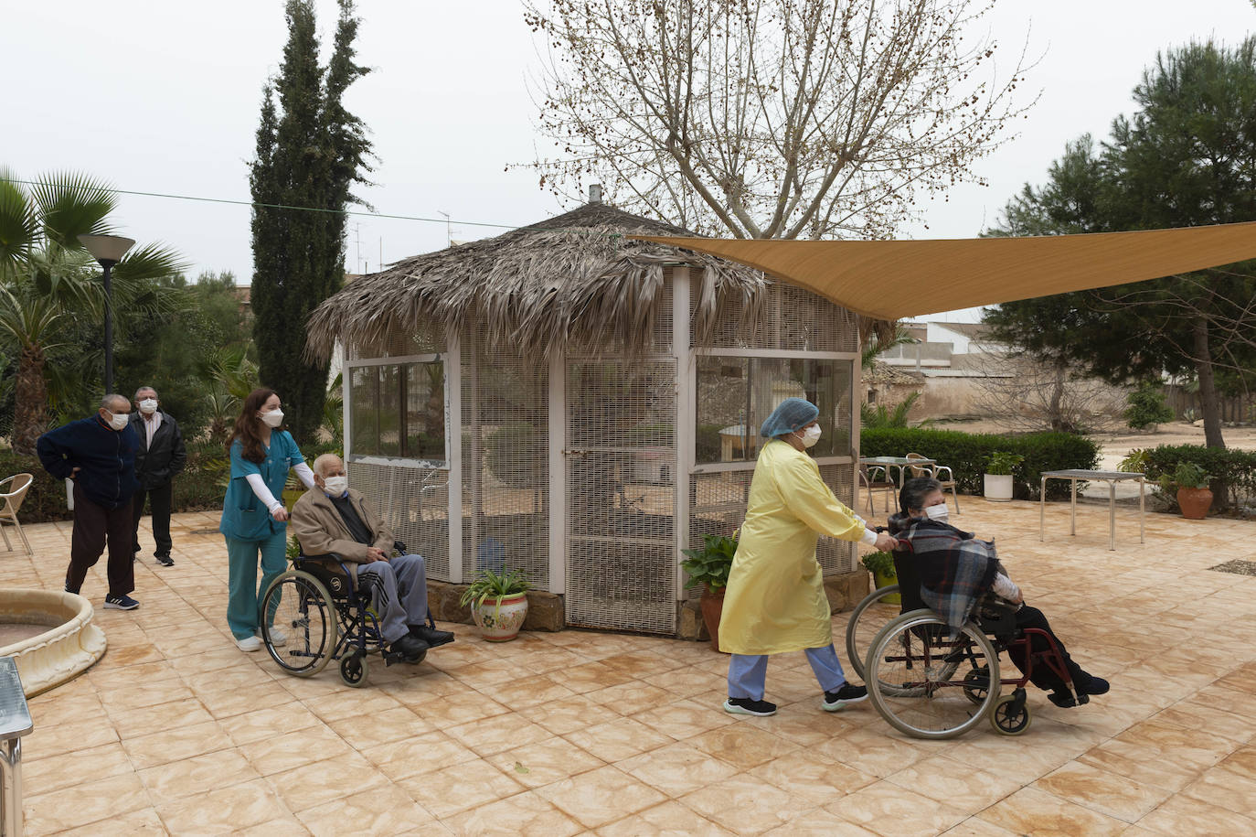 Fotos: Fernando López Miras visita la residencia Edad Dorada, en San Pedro del Pinatar