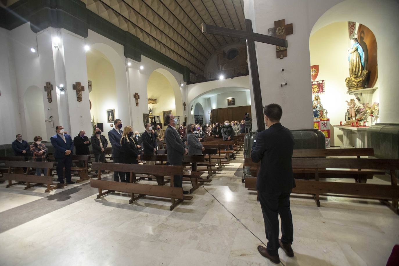 Fotos: Cien marrajos acuden al Vía Crucis