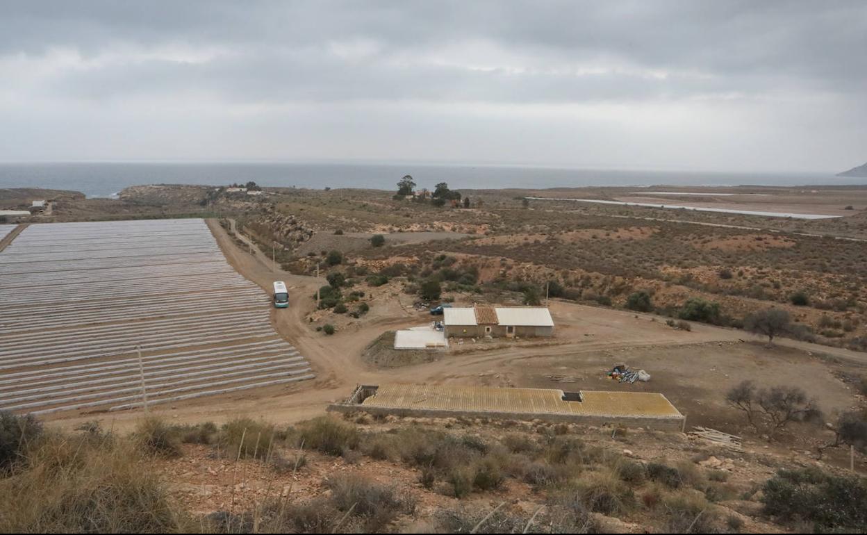 Terrenos del enclavado urbanizable, entre el caserío de El Cantal y Cala Blanca (Lorca).