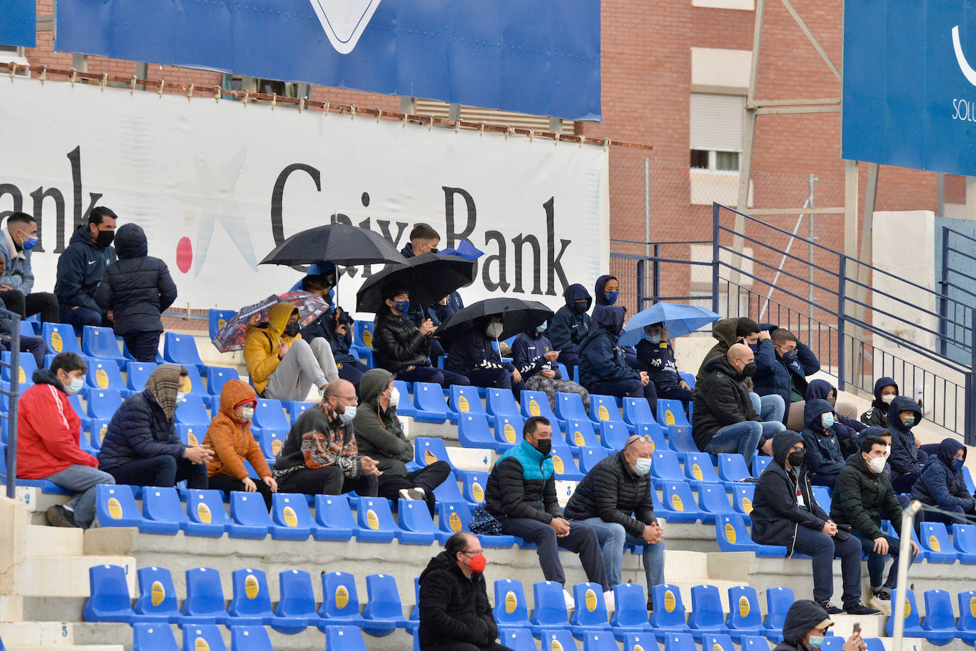 Fotos: Victoria del UCAM ante el Yeclano en el BeSoccer La Condomina