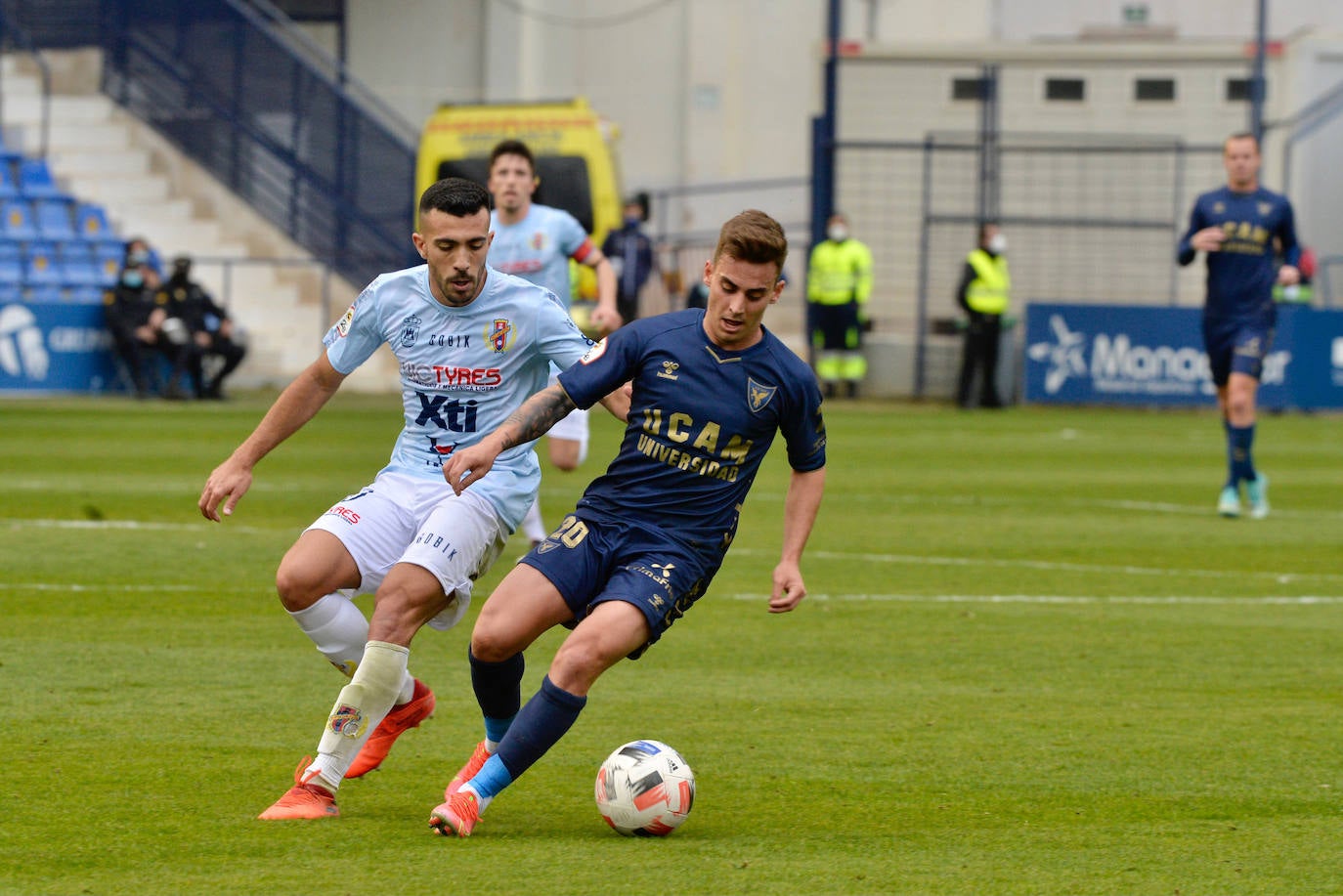 Fotos: Victoria del UCAM ante el Yeclano en el BeSoccer La Condomina