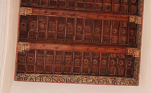 Iglesia de Ntra. Sra. de La Concepción, en Cehegín. Todos los faldones se plantean con la técnica de cinta y saetino. 