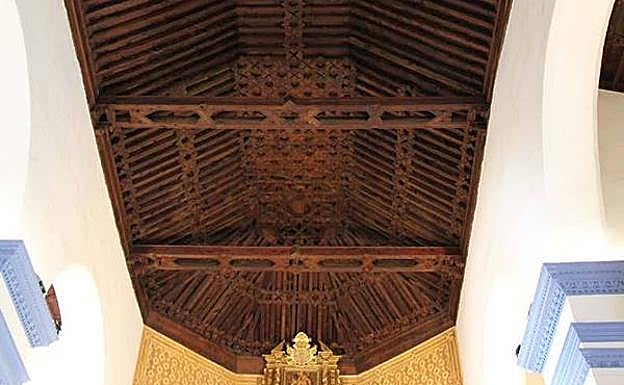 Iglesia de Santiago el Mayor de Totana. Ejemplo de techumbres de par y nudillo.