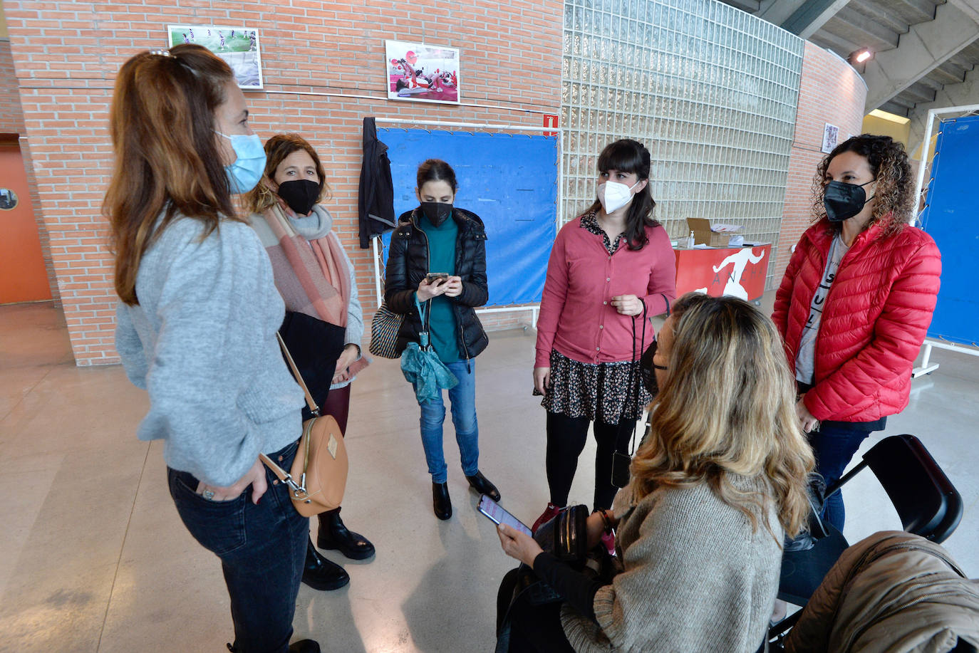 Fotos: Más de 2.700 docentes de la Región de Murcia reciben la primera dosis de la vacuna de Astrazeneca