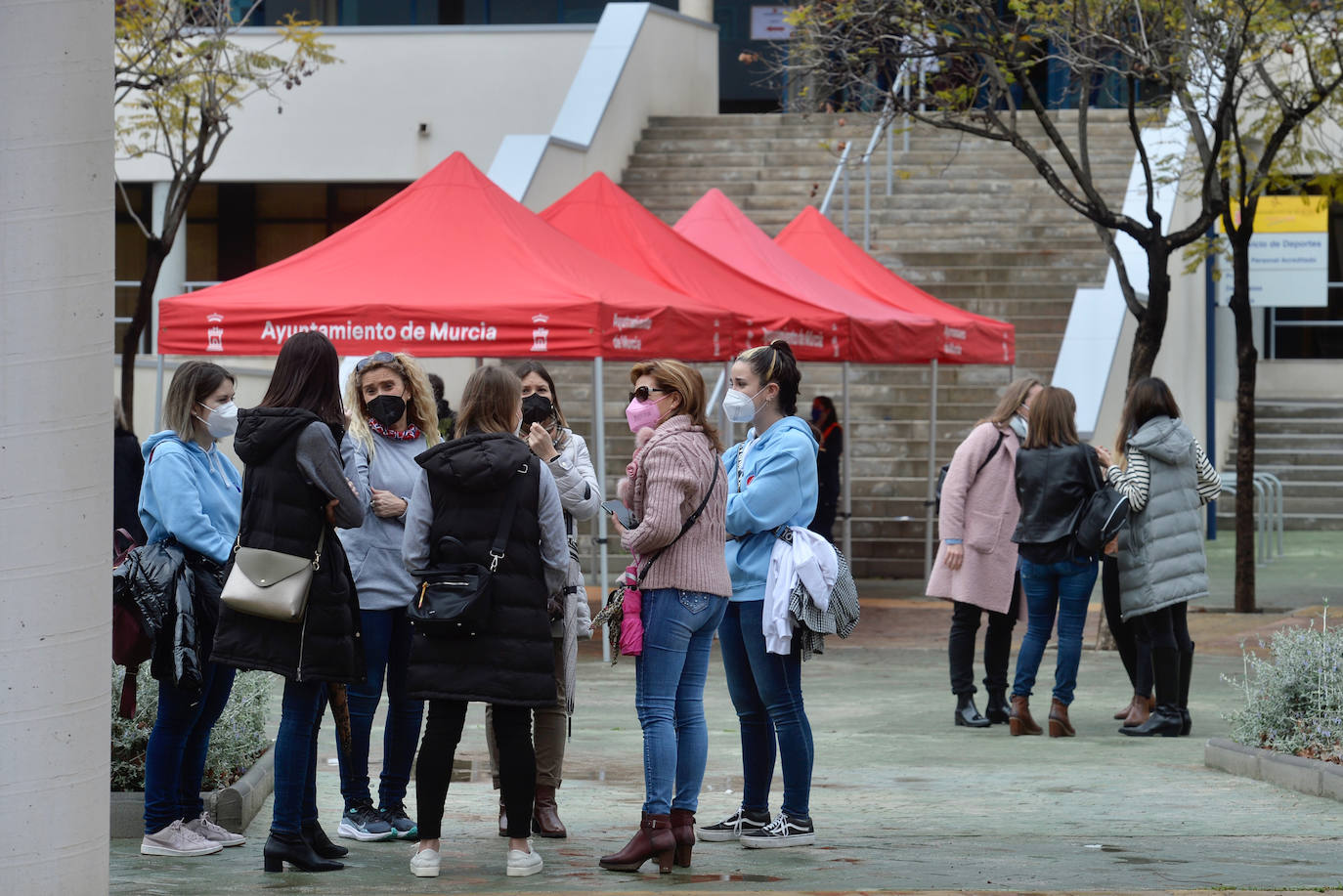 Fotos: Más de 2.700 docentes de la Región de Murcia reciben la primera dosis de la vacuna de Astrazeneca