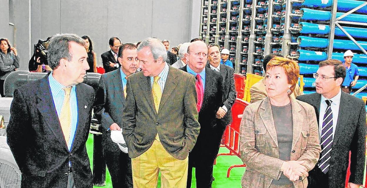 Cerdá, Valcárcel y Barreiro, en la inauguración de la desaladora en abril de 2007. 