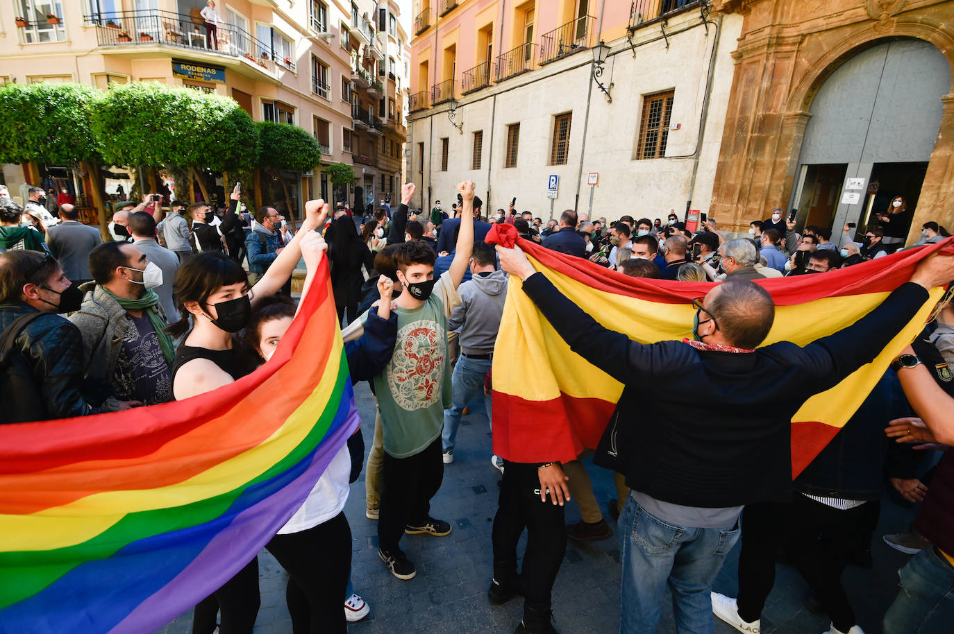 Fotos: Acto de Abascal en una abarrotada Plaza del Cardenal Belluga de Murcia