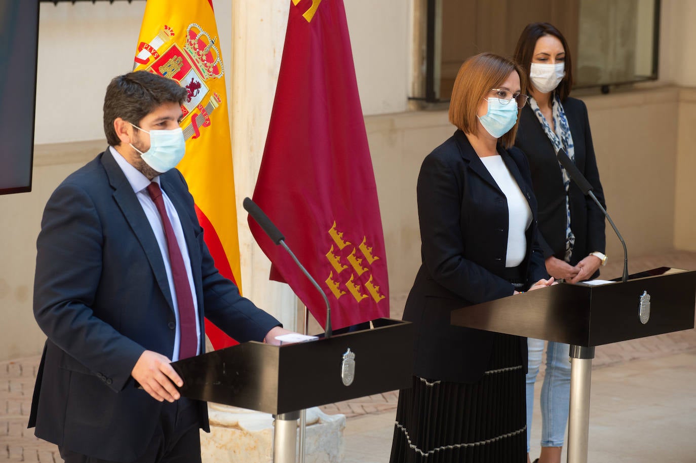 Fotos: Miras y Franco explican el acuerdo alcanzado para desactivar la moción de censura presentada por Ciudadanos y PSOE