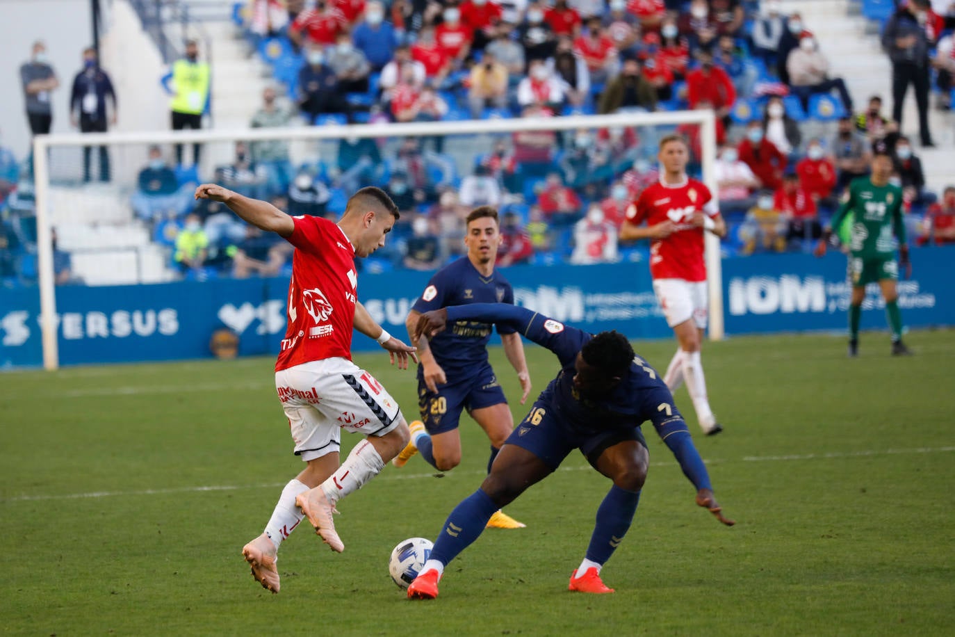 Fotos: El empate entre el UCAM Murcia y el Real Murcia, en imágenes