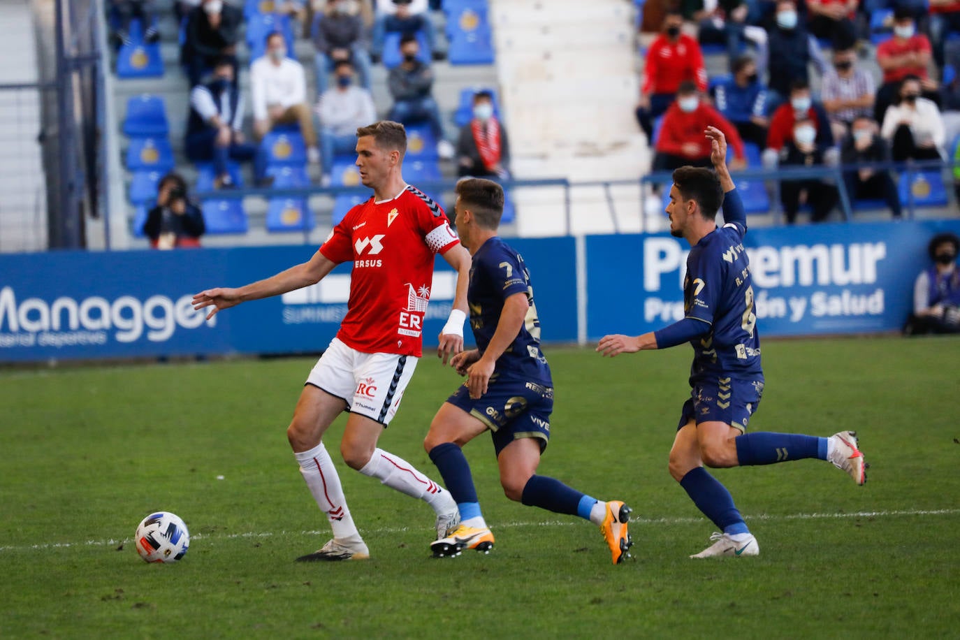 Fotos: El empate entre el UCAM Murcia y el Real Murcia, en imágenes