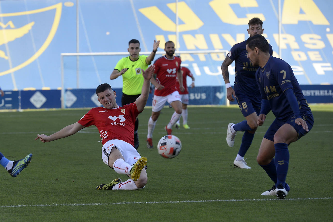 Fotos: El empate entre el UCAM Murcia y el Real Murcia, en imágenes