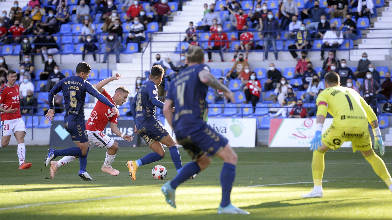 Fotos: El empate entre el UCAM Murcia y el Real Murcia, en imágenes