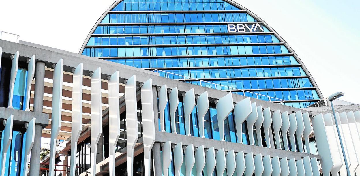 La colaboración de BBVA e IDAE promueve la financiación necesaria para que el parque de edificios en España alcance los máximos estándares de eficiencia energética.