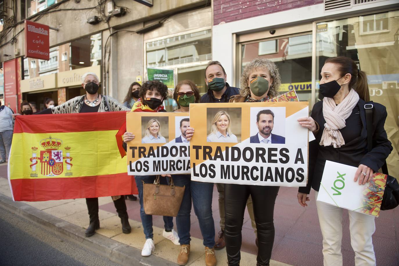 Fotos: La protesta de Vox en Murcia para exigir elecciones anticipadas, en imágenes