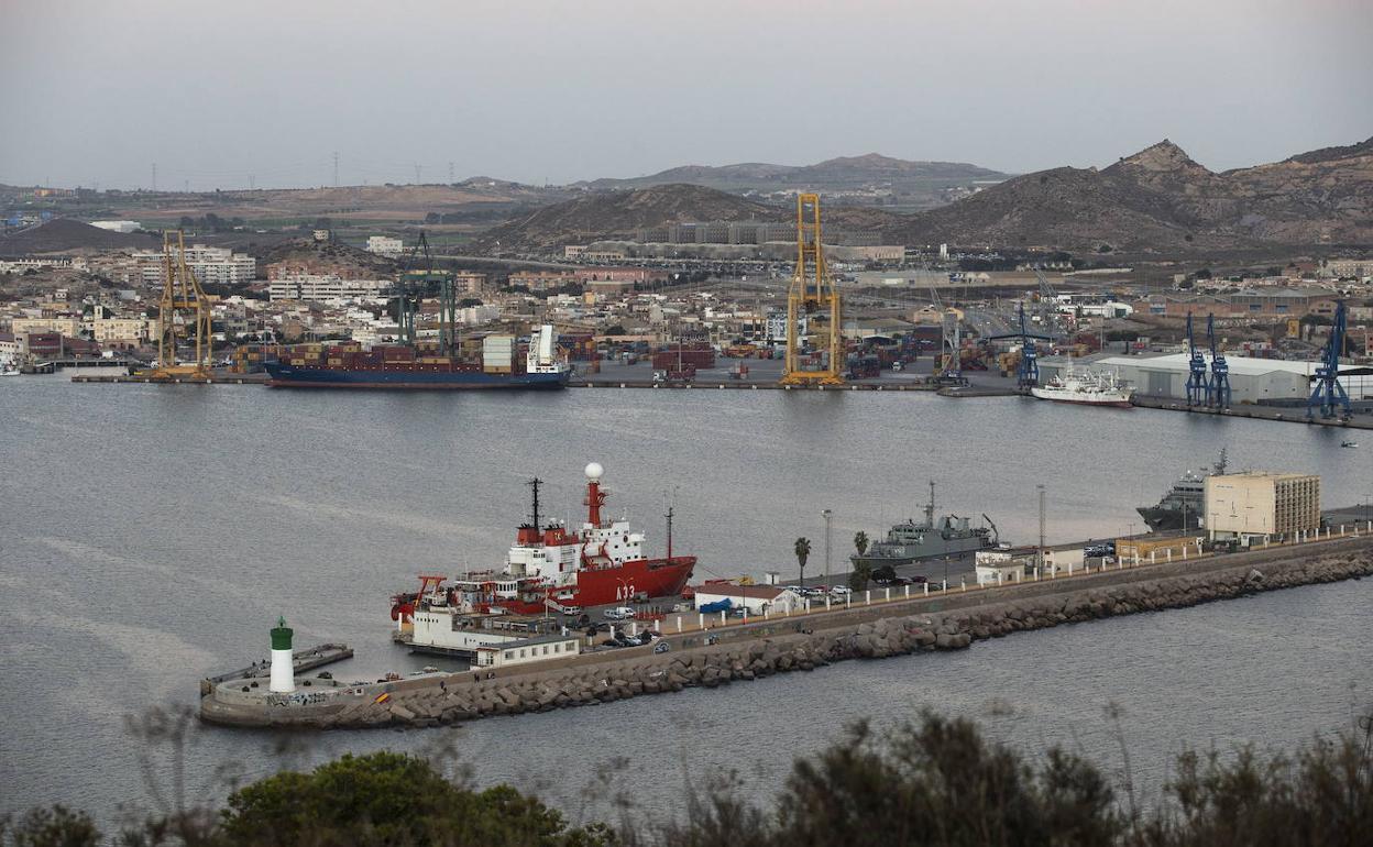Vista del Puerto de Cartagena, en una fotografía de archivo.