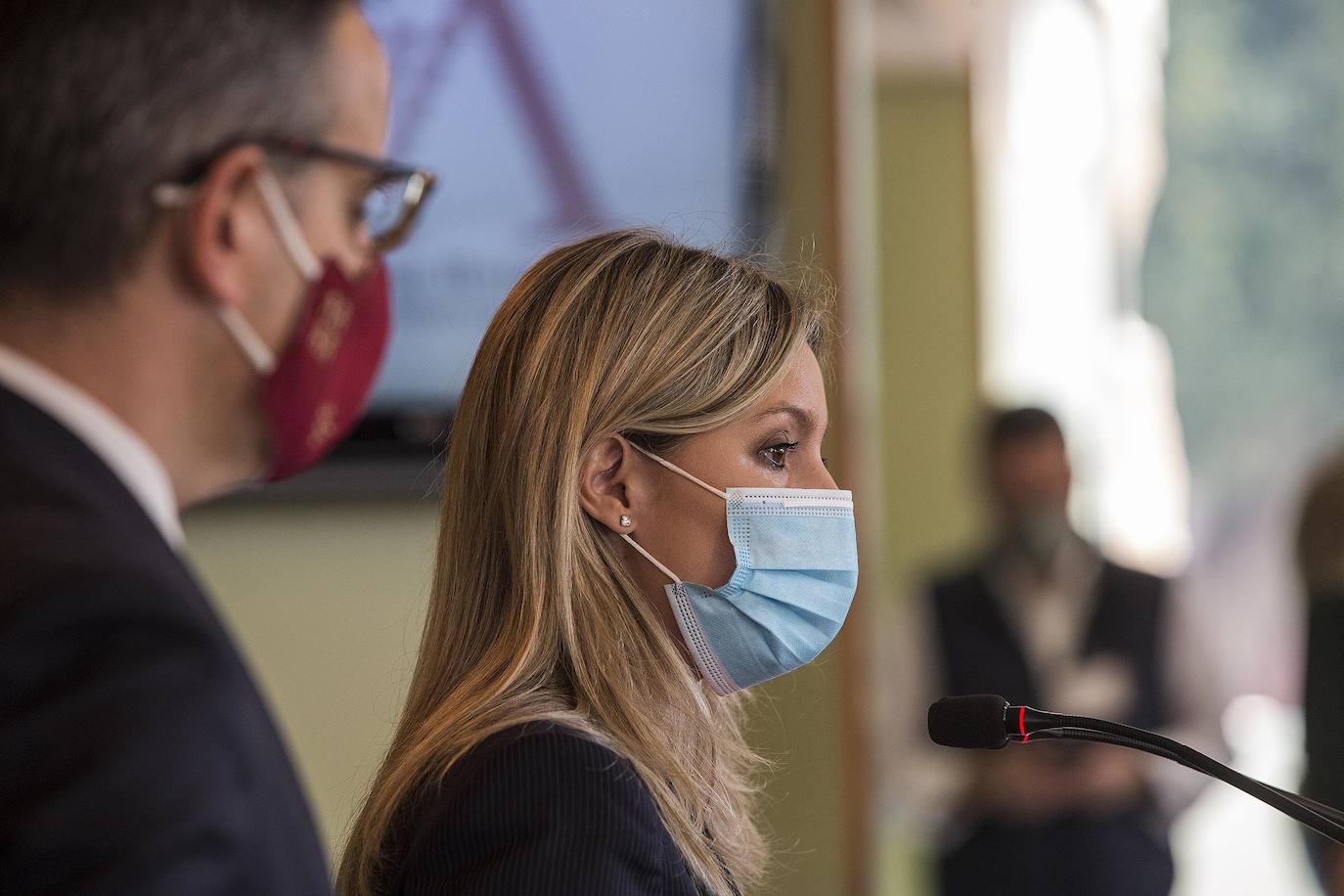 Fotos: Firma del acuerdo de 24 puntos de Martínez Vidal con Diego Conesa