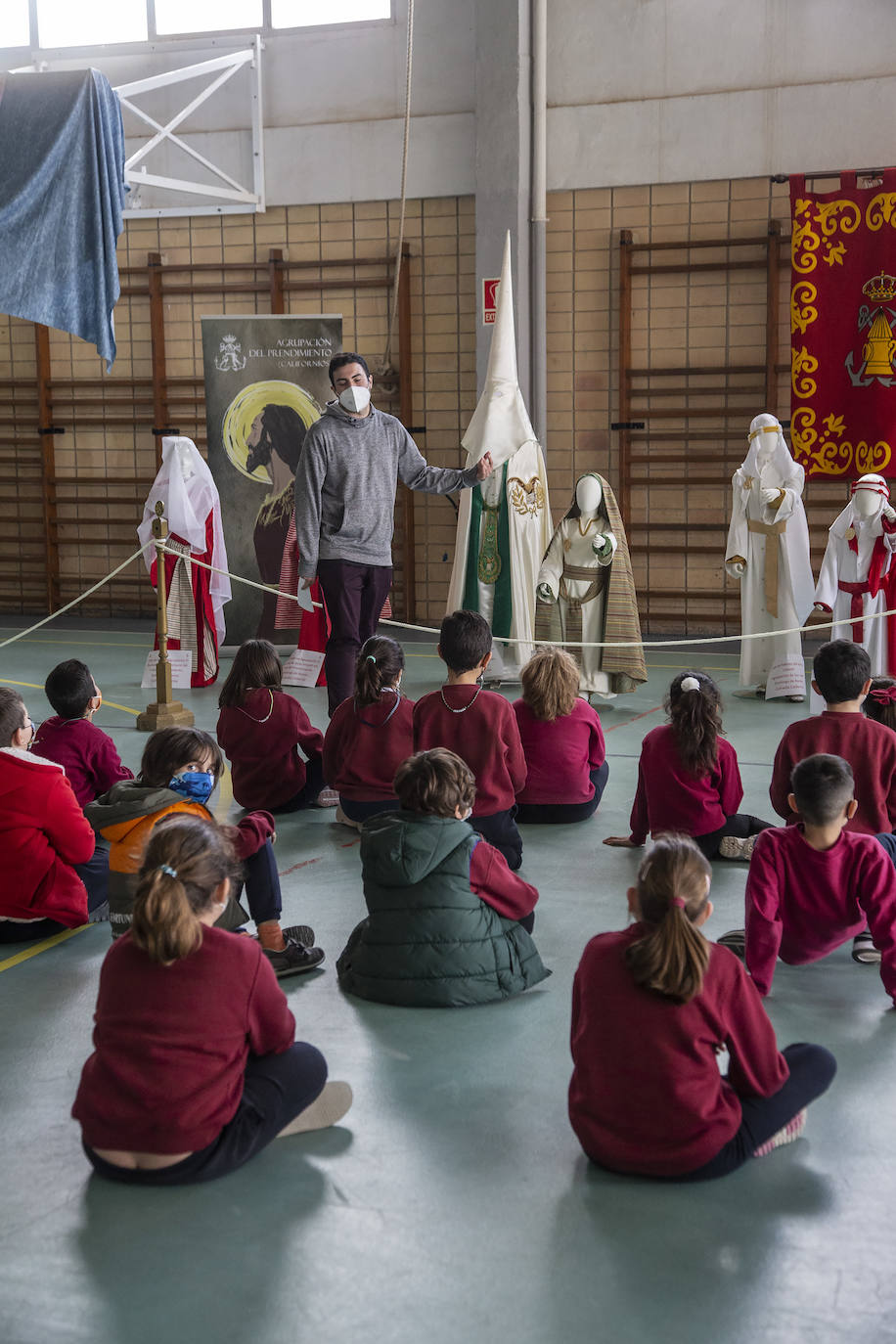 Fotos: El Colegio Hispania de Cartagena evoca la «pasión» por las procesiones