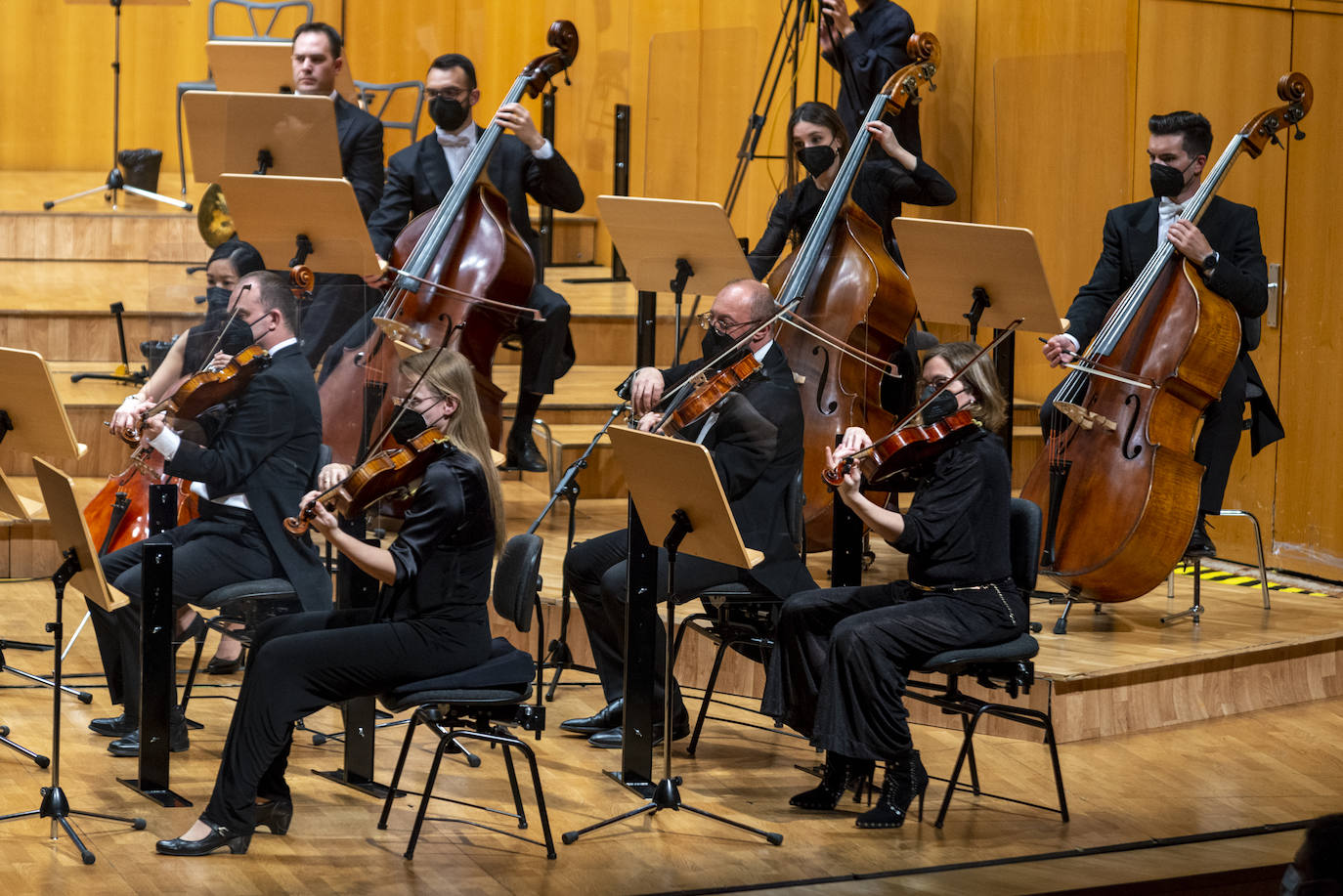 Fotos: Concierto de la OSRM en el Auditorio regional junto al pianista Dmytro Chon