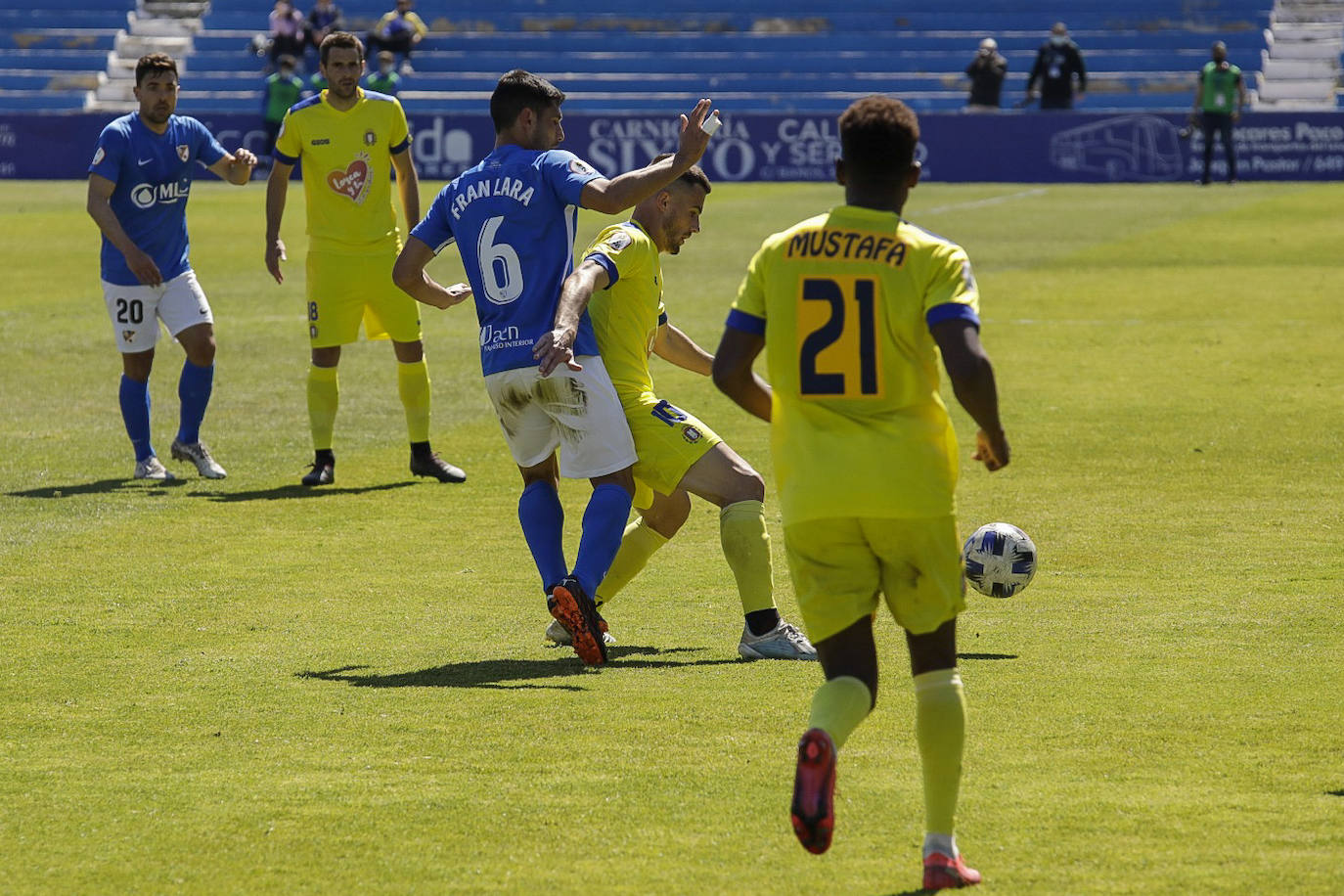 Fotos: El Lorca Deportiva vuelve a caer en Linares