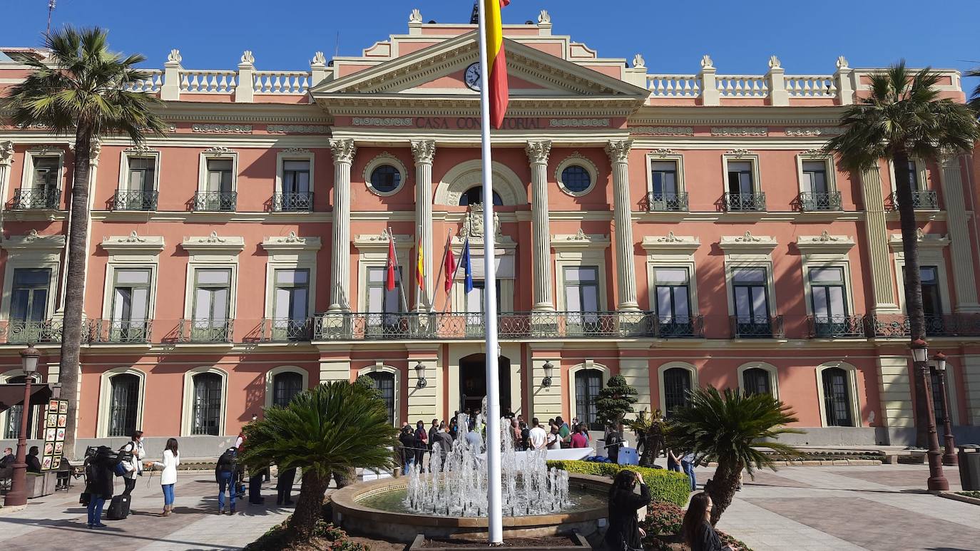 Fotos: Sale adelante la moción de censura en el Ayuntamiento de Murcia: José Antonio Serrano, nuevo alcalde