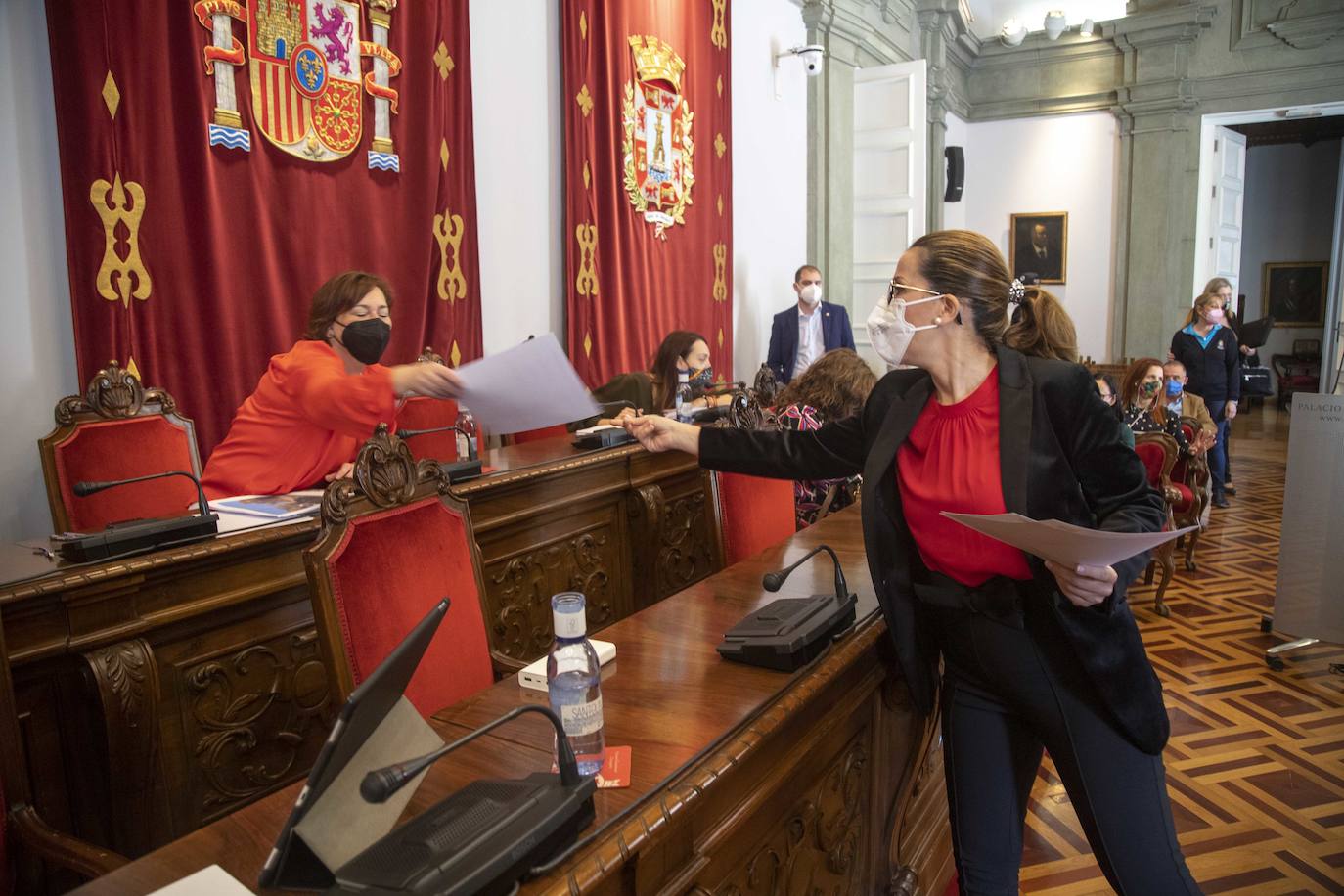 Fotos: Pleno del Ayuntamiento de Cartagena