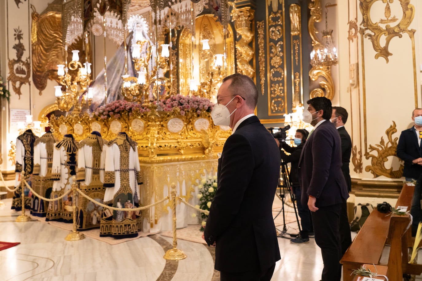 Fotos: Palmas y ramas de olivo para San Juan el Domingo de Ramos