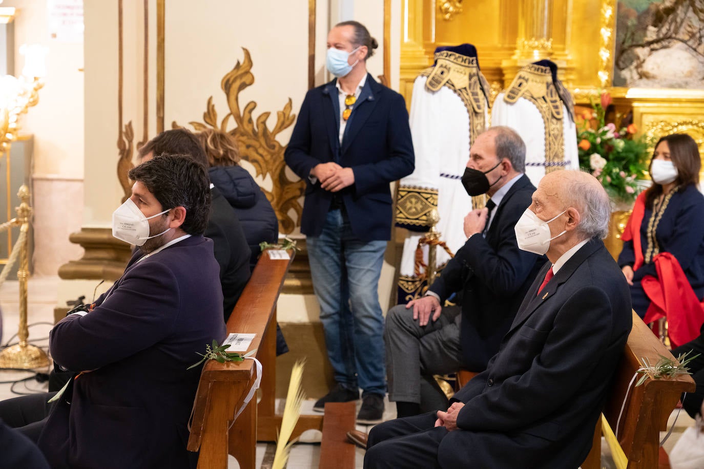 Fotos: Palmas y ramas de olivo para San Juan el Domingo de Ramos
