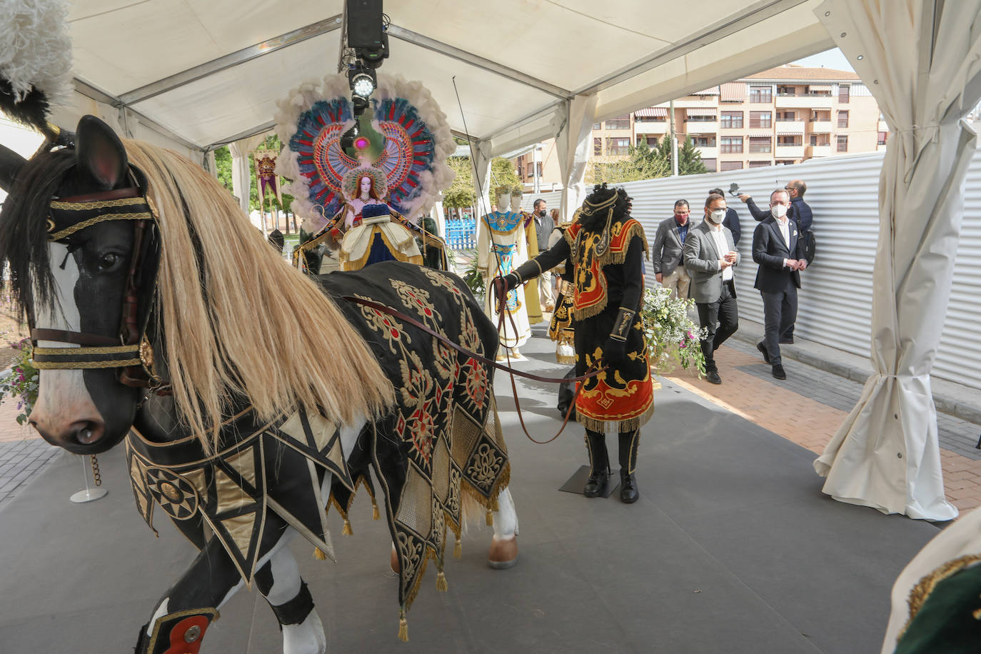 Fotos: Una procesión a pie de calle en Lorca