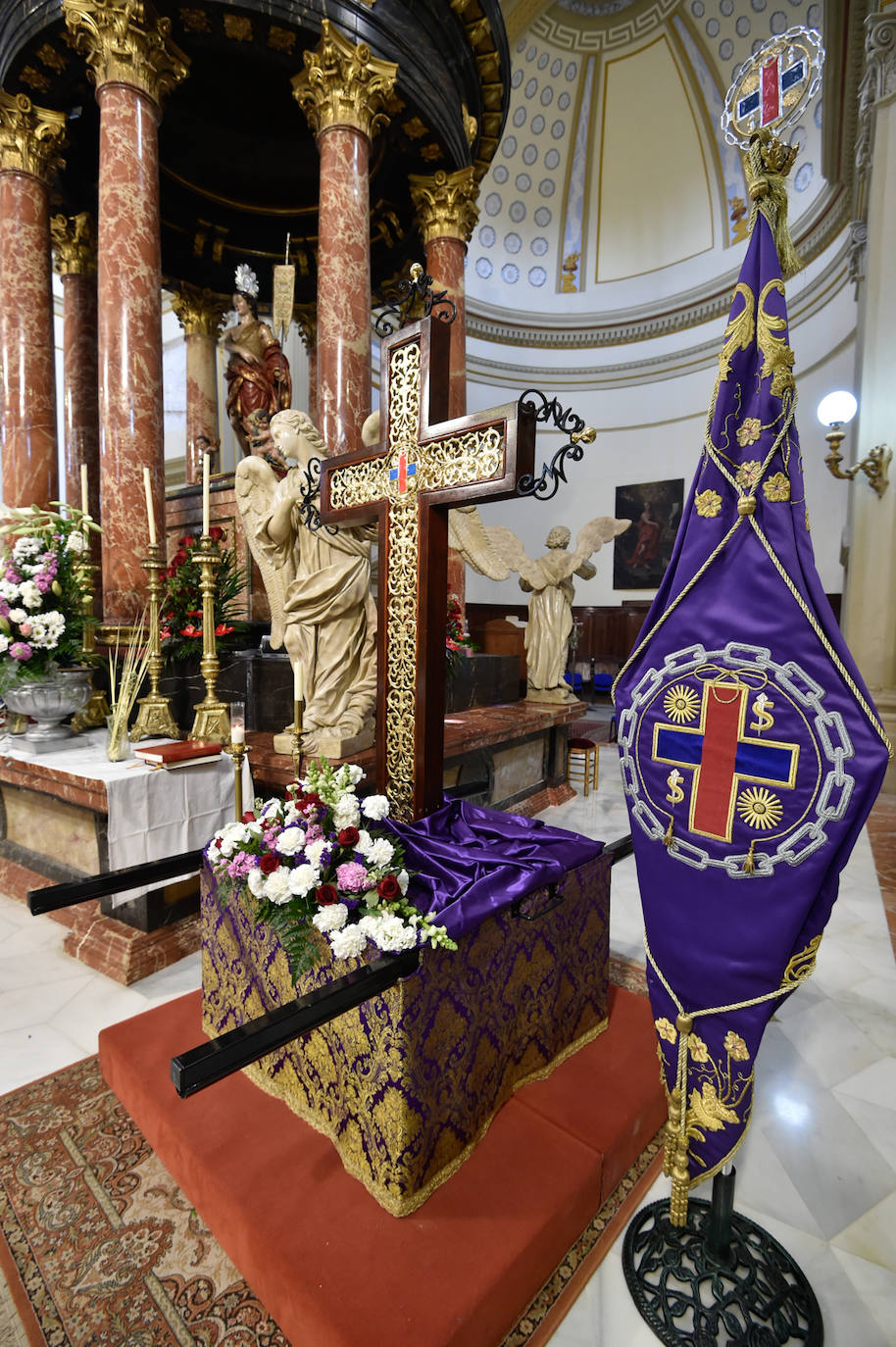 Fotos: Los murcianos visitan al Cristo del Rescate