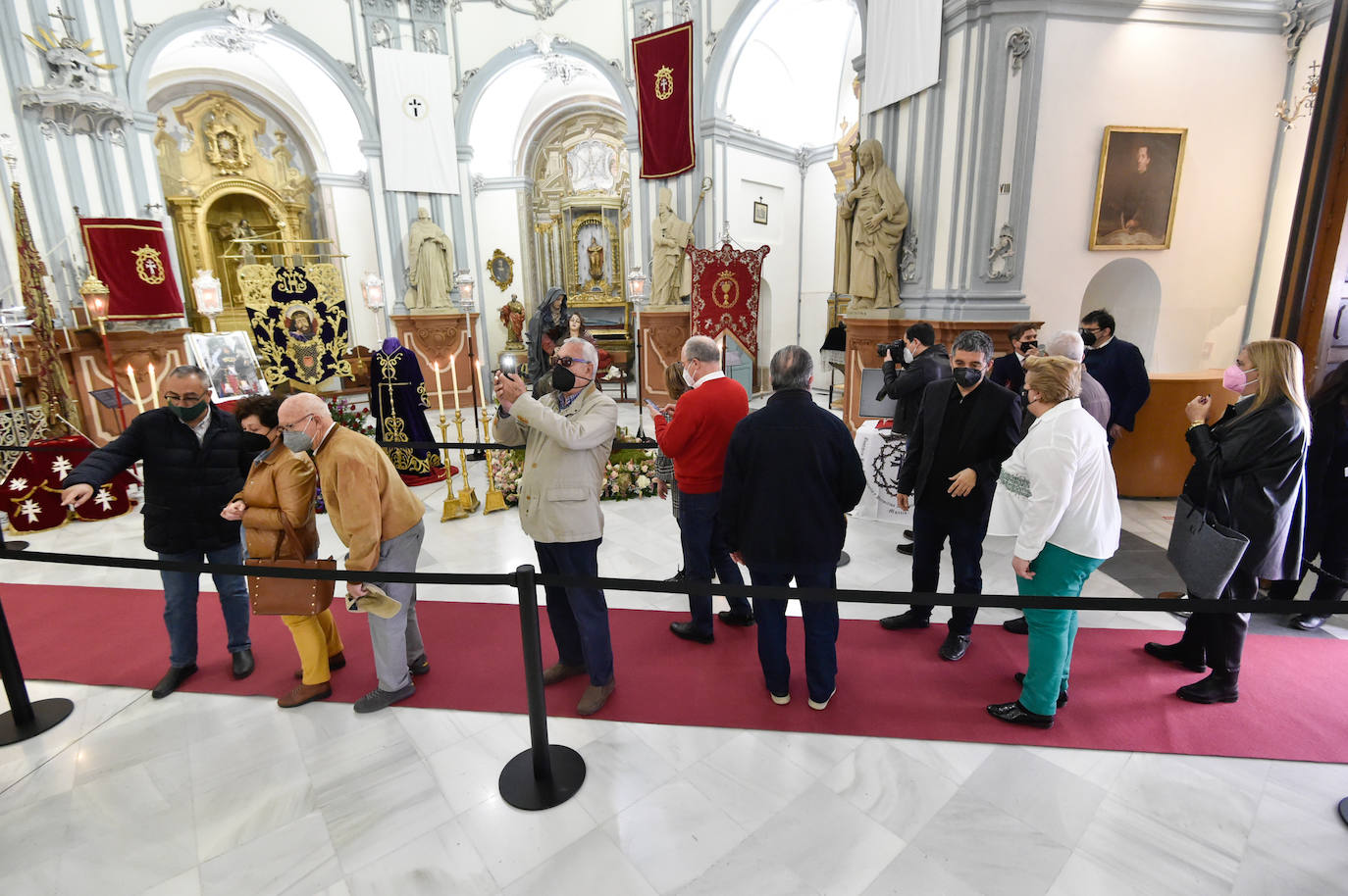 Fotos: Los murcianos visitan al Cristo del Rescate