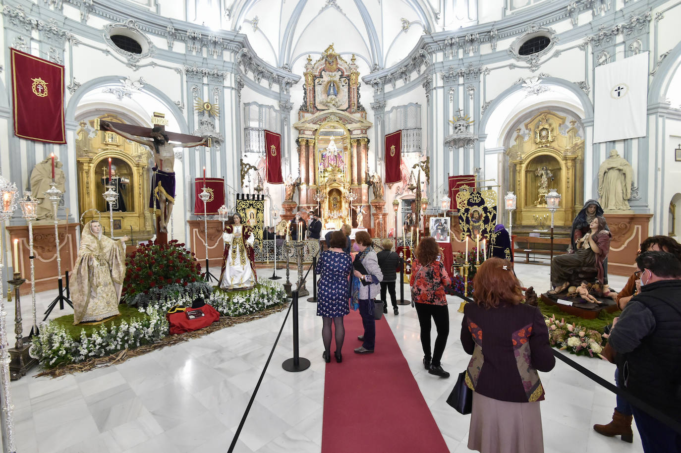 Fotos: Los murcianos visitan al Cristo del Rescate