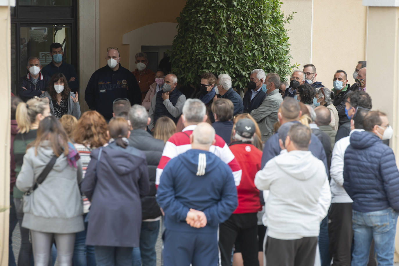 Fotos: Más de 150 empleados protestan por el ERE de La Manga Club
