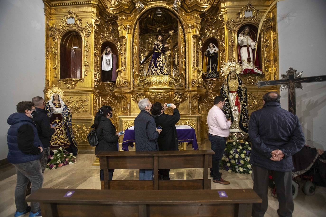 Fotos: Visitas con precaución en las capillas de Cartagena